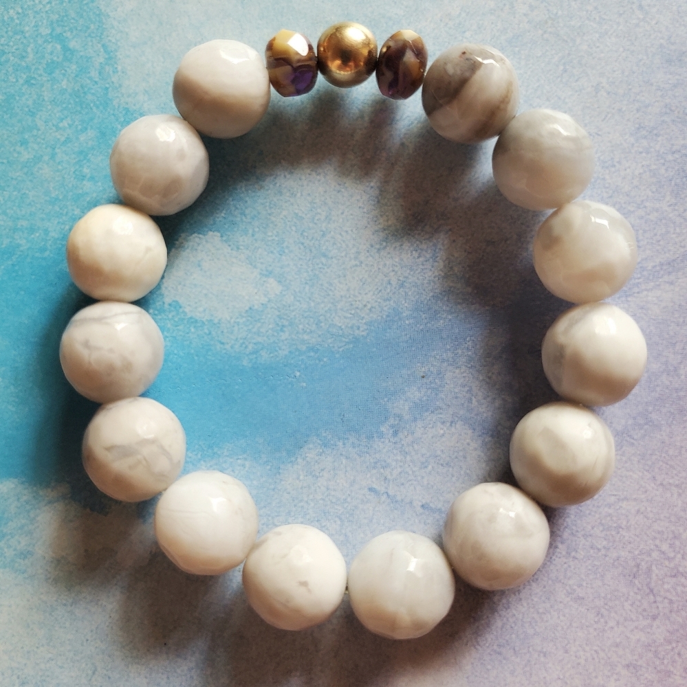 Grey Lace Agate Bracelet 🌪